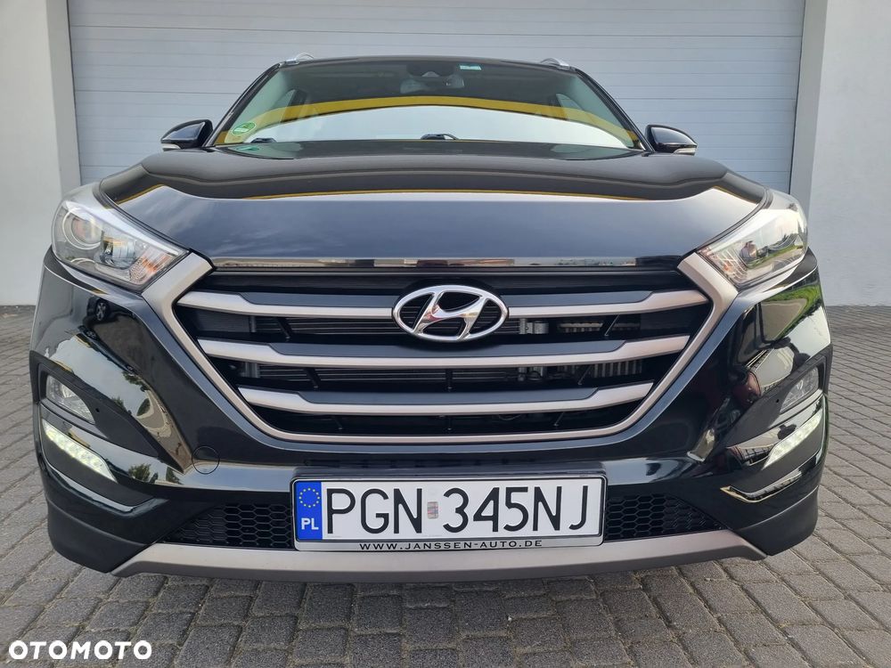 Hyundai Tucson blue 1.7 CRDi 2WD Intro Edition - 37
