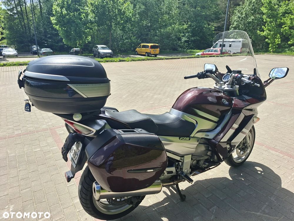 Yamaha FJR - 6