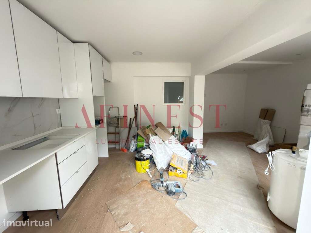 APARTAMENTO T2 RENOVADO COM AMPLO TERRAÇO NA PRAÇA DA IGREJA - AMADORA - Grande imagem: 5/19