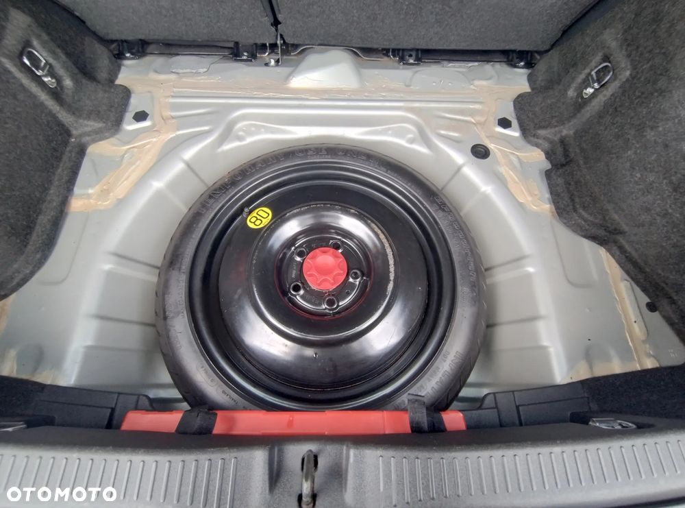 Toyota Auris 1.33 VVT-i - 34