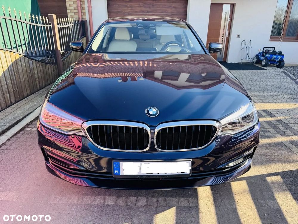 BMW Seria 5 520d xDrive Sport Line sport - 2