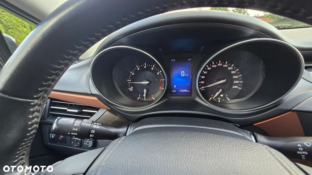 Toyota Avensis - 39