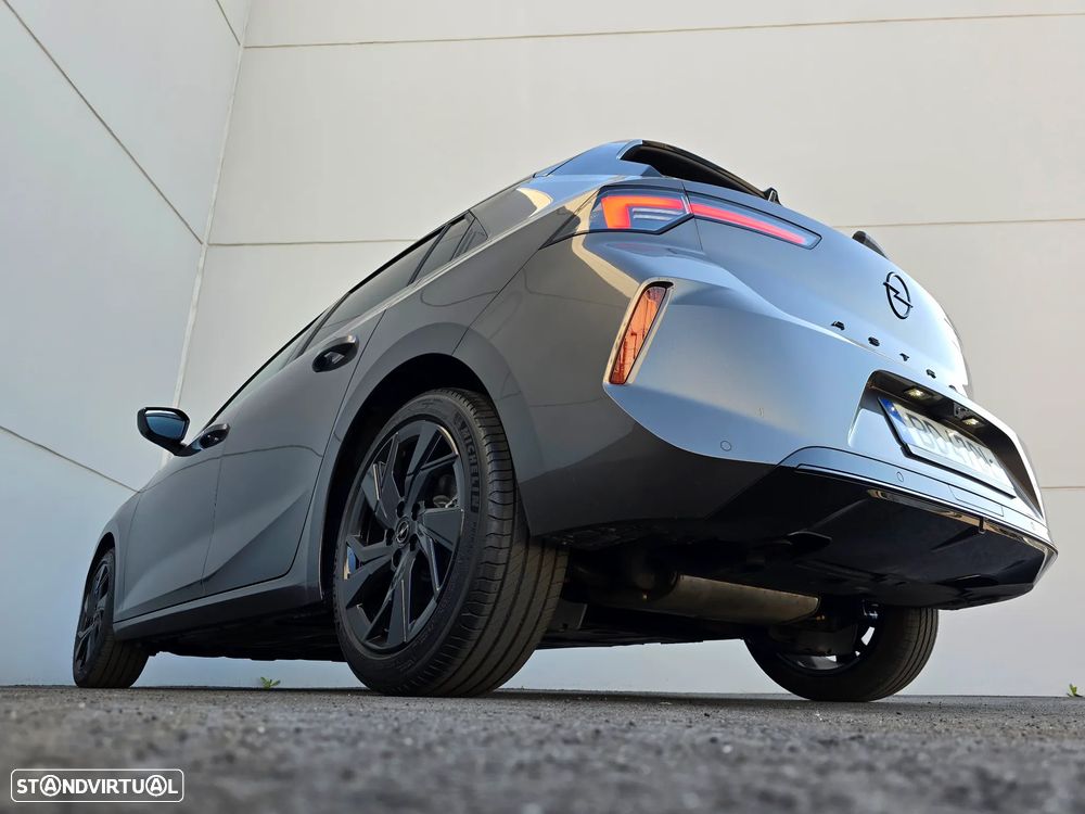 Opel Astra 1.2 T GS Line - 10