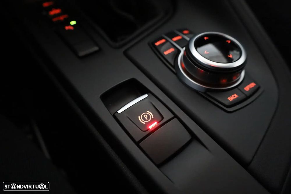 BMW X1 18 d sDrive Auto Advantage - 39