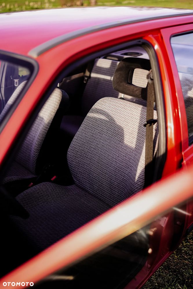 Opel Kadett 1.3 - 32