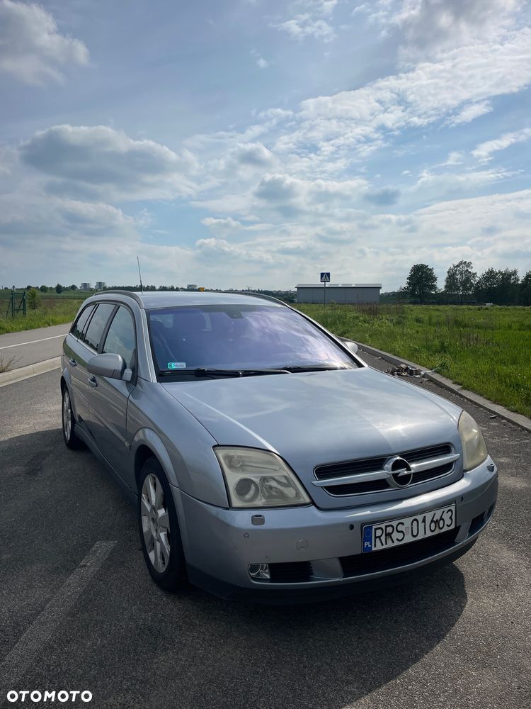Opel Vectra 1.9 CDTI Essentia - 1