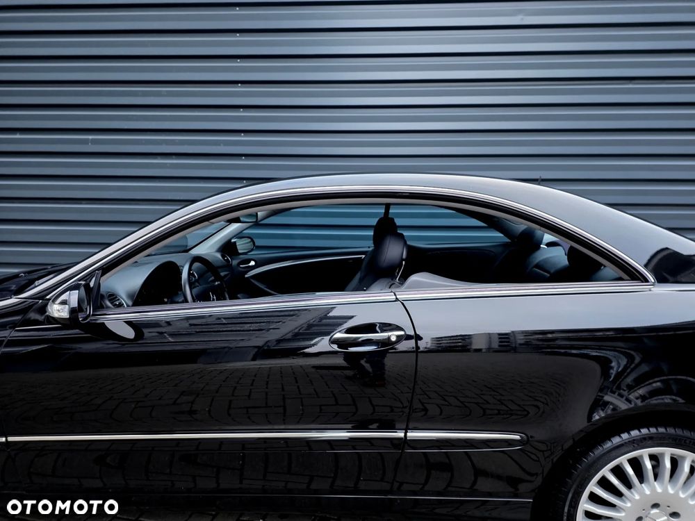 Mercedes-Benz CLK - 22
