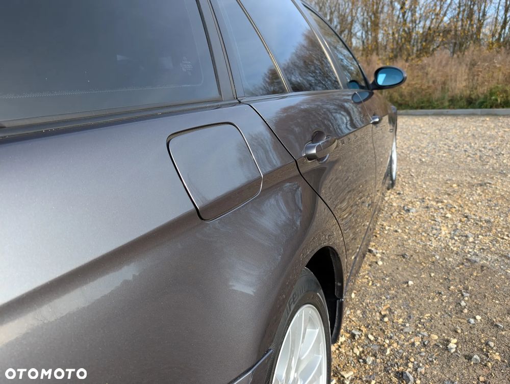 BMW Seria 3 318d - 21