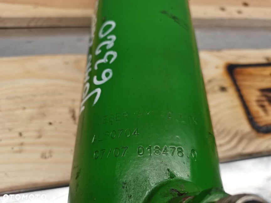 John Deere 6330 {Siłownik podnośnika 018478.0} - 5
