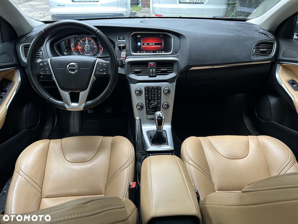Volvo V40 D3 Drive-E Inscription - 13