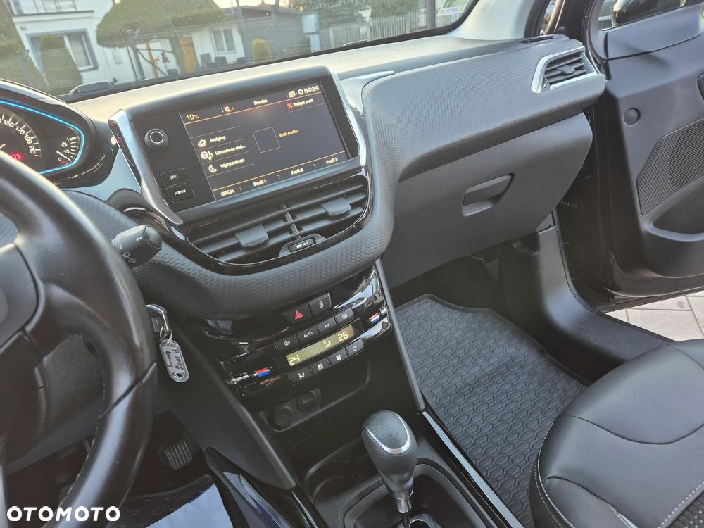 Peugeot 2008 PureTech 110 GPF Stop&Start EAT6 Allure - 15