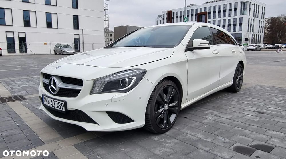 Mercedes-Benz CLA 200 7G-DCT AMG Line - 3