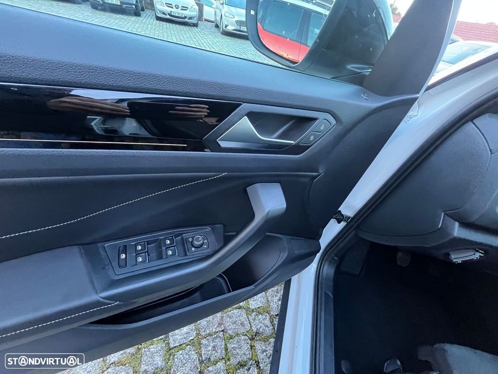 VW T-Roc 1.0 TSI Black Style - 9