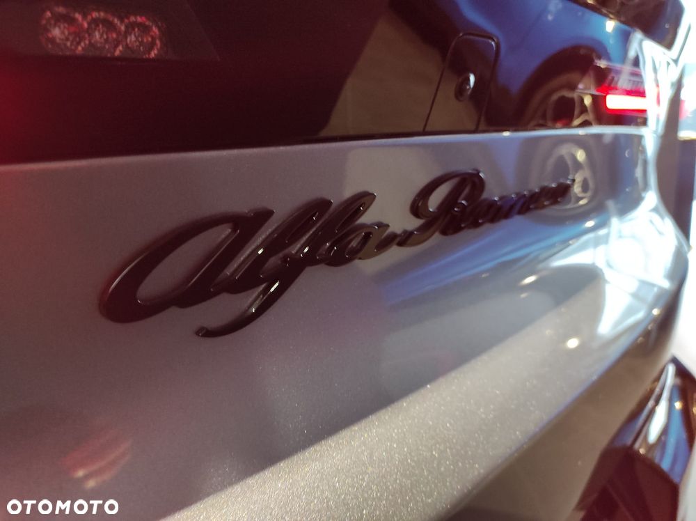 Alfa Romeo Junior 1.2 mHEV Ti eDCT - 6