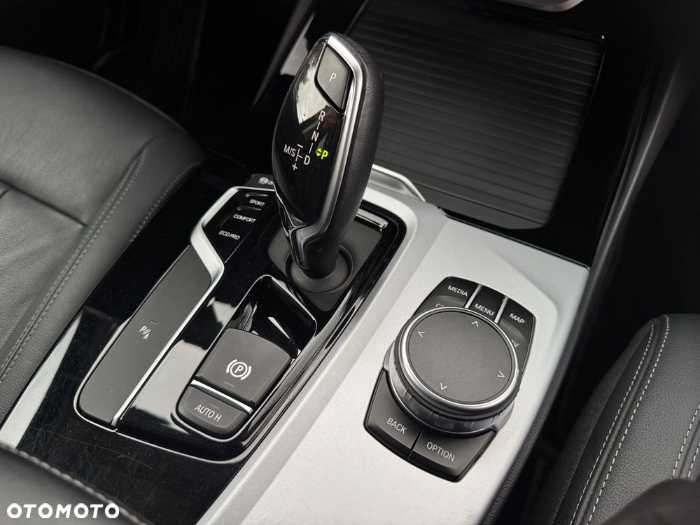 BMW X3 sDrive18d Advantage - 31