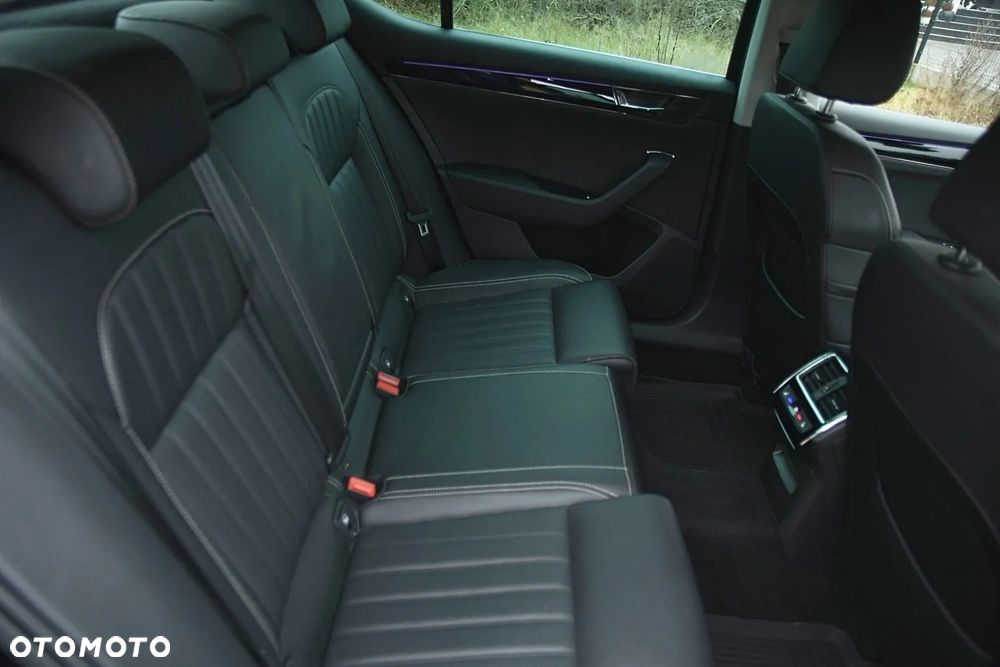 Skoda Superb 2.0 TDI SCR L&K DSG - 19