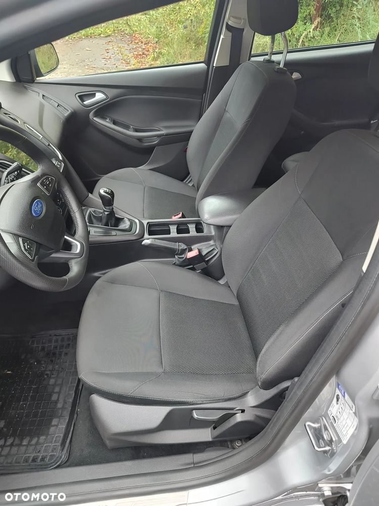 Ford Focus - 17