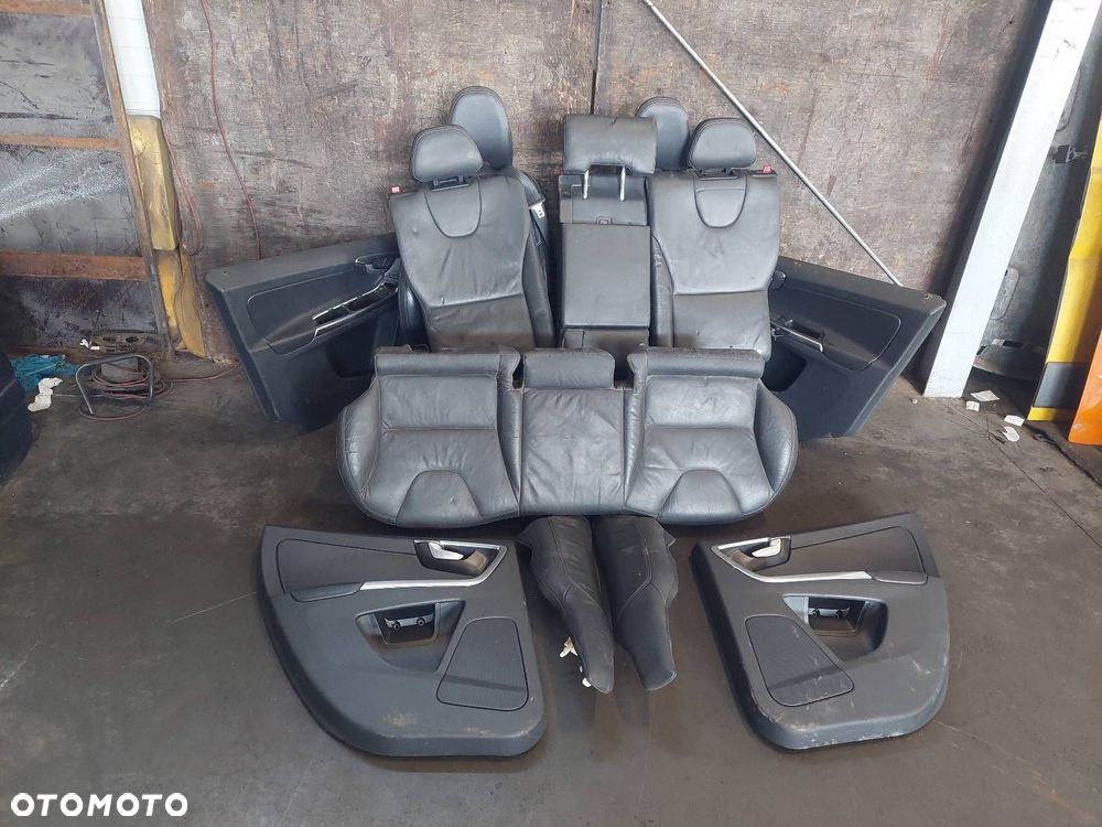 KOMPLET FOTELI LEWY PRAWY PRZÓD + KANAPA TYŁ + BOCZKI VOLVO XC60 I R-DESIGN - 1