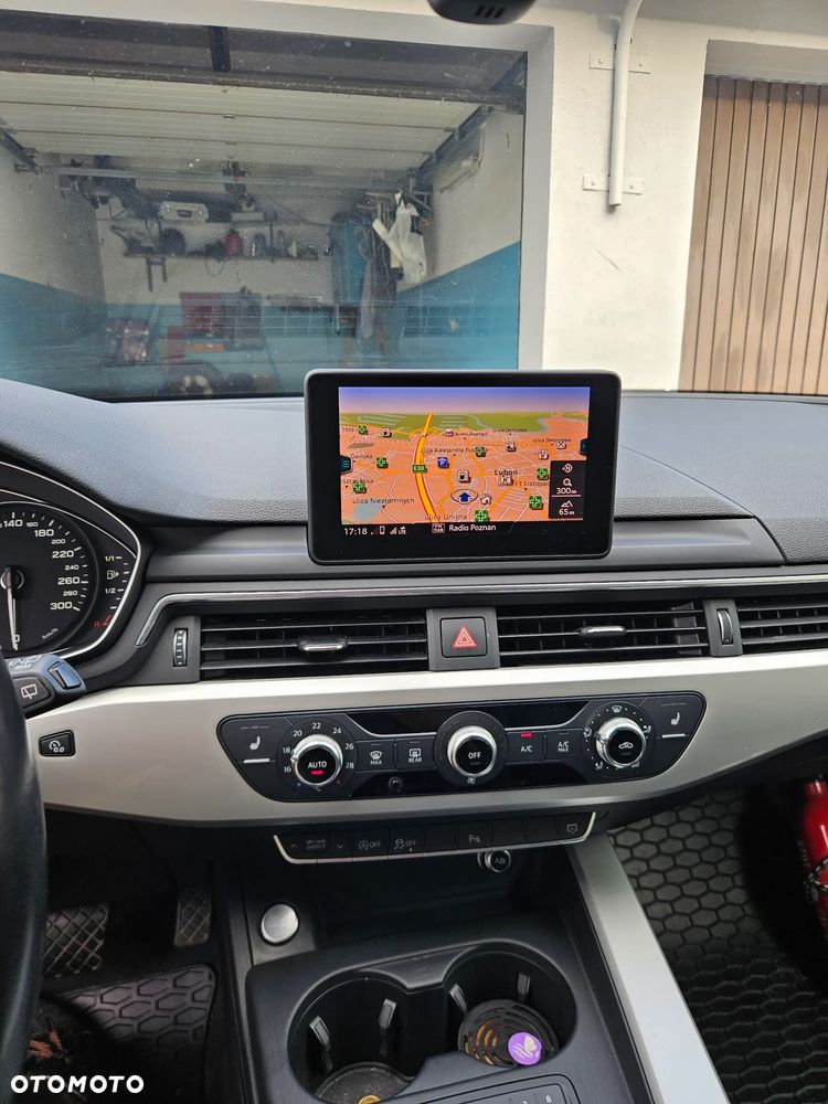 Audi A4 Avant 40 g-tron S tronic - 14