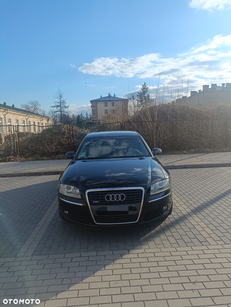 Audi A8 - 2