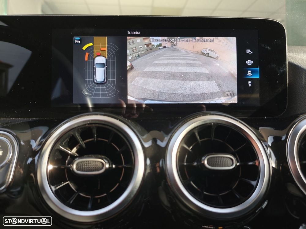 Mercedes-Benz GLA 180 d Progressive - 13