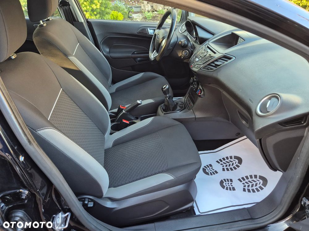Ford Fiesta 1.25 Celebration - 21