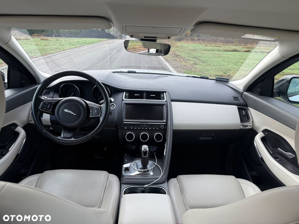 Jaguar E-Pace 2.0 i4D AWD - 8