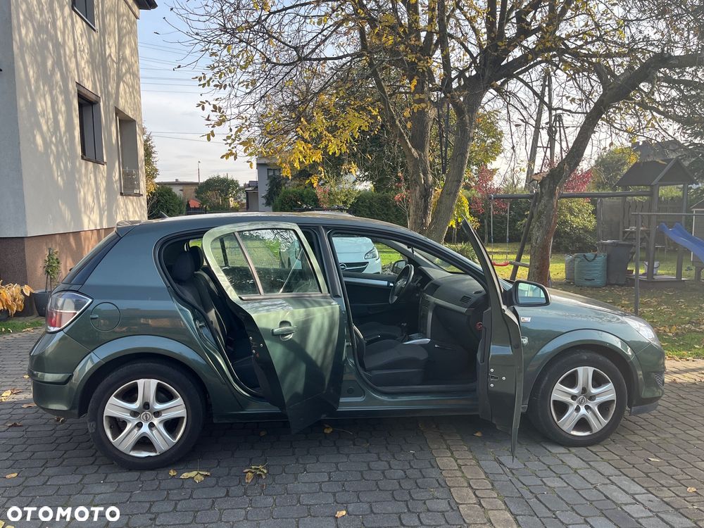 Opel Astra - 2