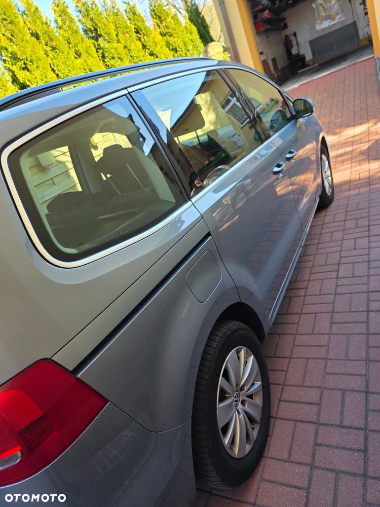 Volkswagen Sharan 2.0 TDI Comfortline DSG - 4
