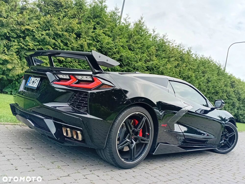 Chevrolet Corvette - 21