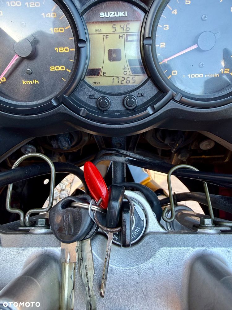 Suzuki V-STROM - 15