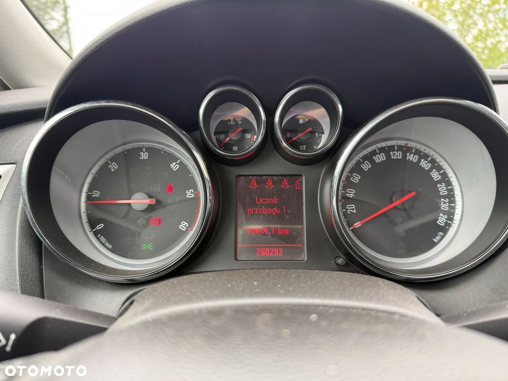 Opel Astra - 16