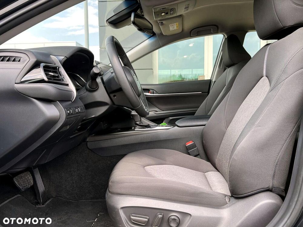 Toyota Camry 2.5 Hybrid Comfort CVT - 10
