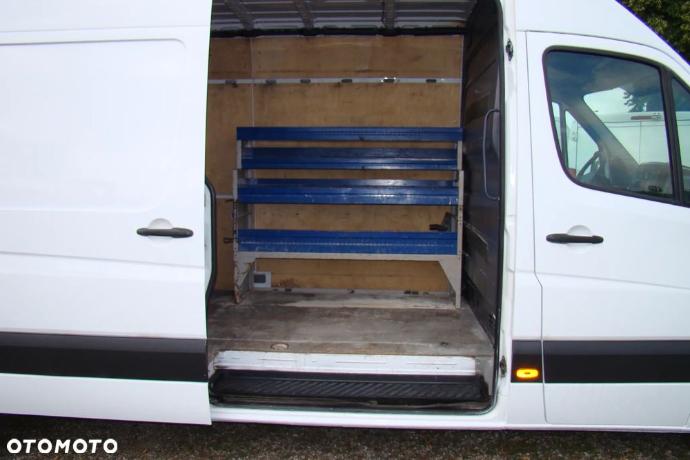 Mercedes-Benz Sprinter - 14