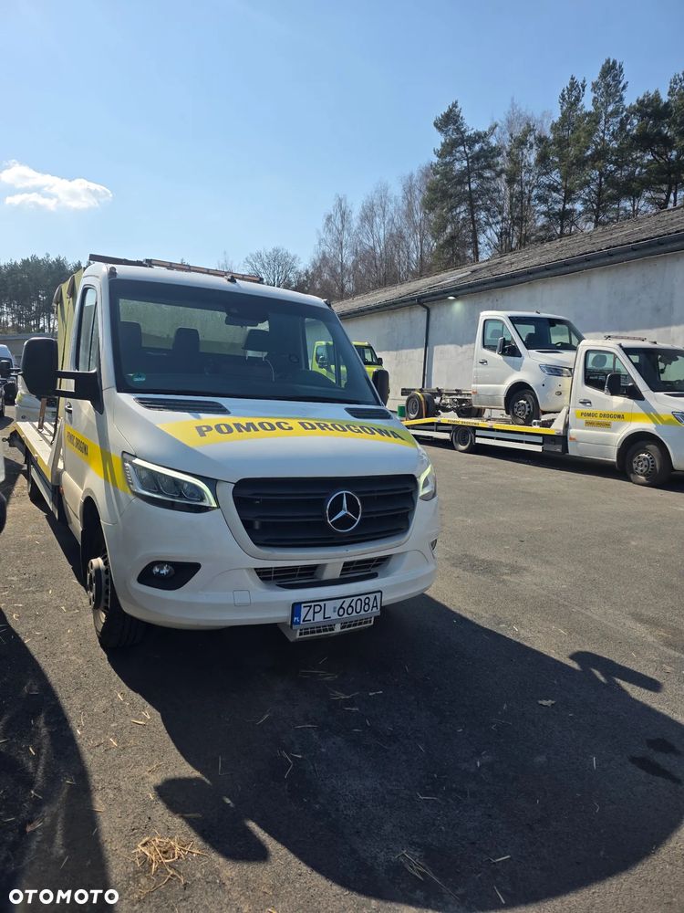 Mercedes-Benz Sprinter 519 - 23