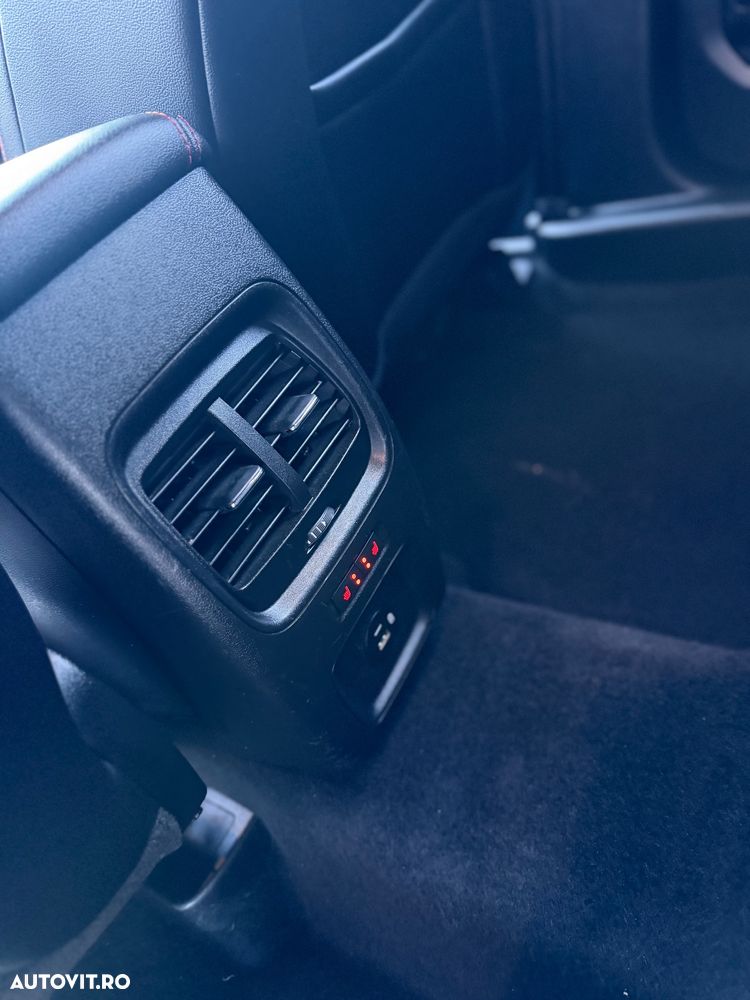 Ford Kuga 2.0 EcoBlue 4x4 Aut. ST-LINE X - 11