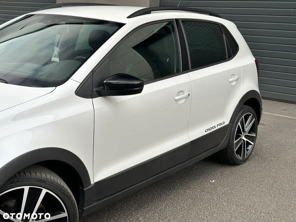 Volkswagen Polo 1.6 TDI Cross Urban White - 11