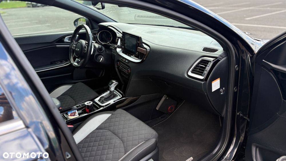 Kia ProCeed - 21