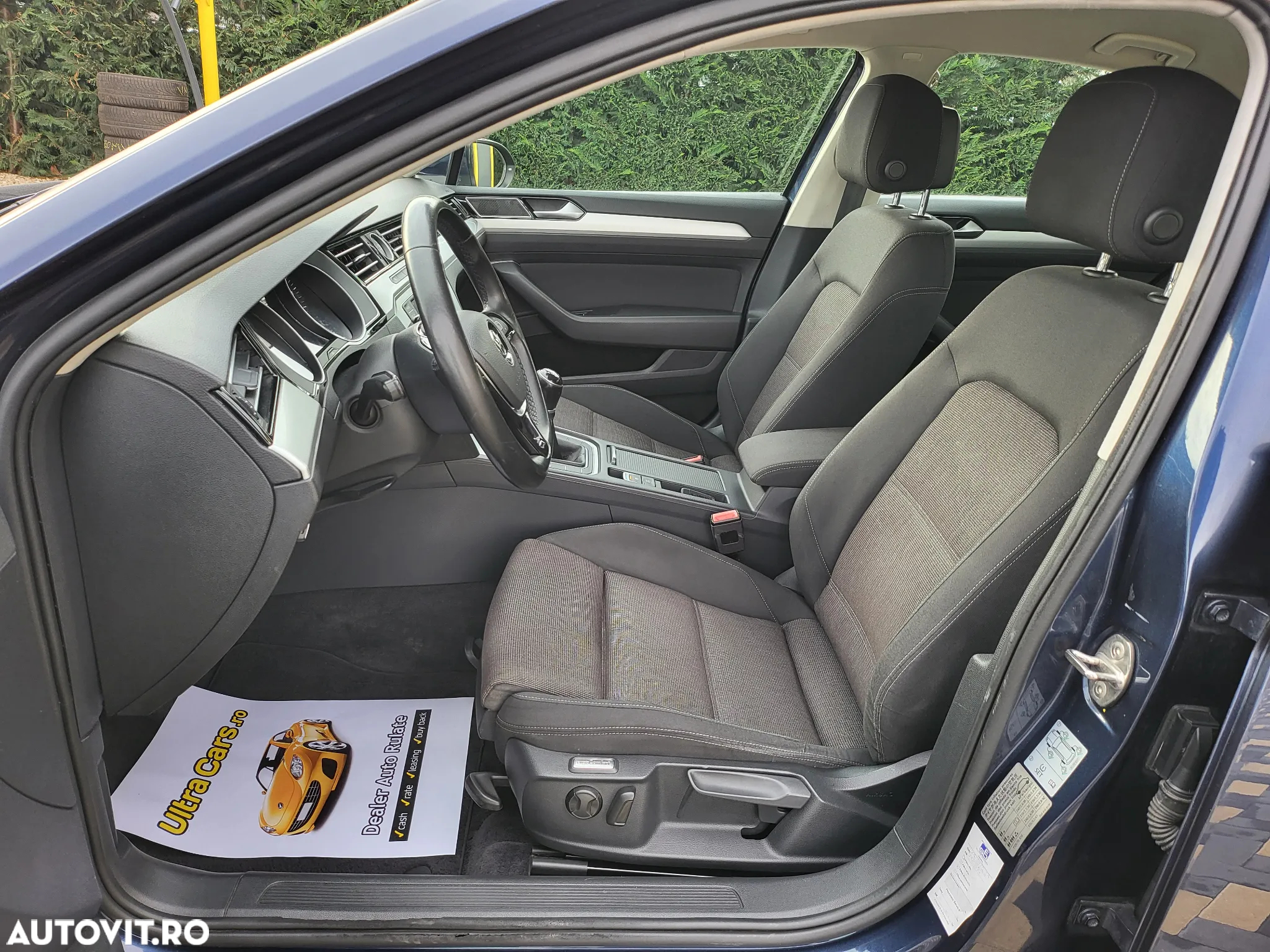 Volkswagen Passat 1.6 TDI (BlueMotion Technology) Comfortline - 13