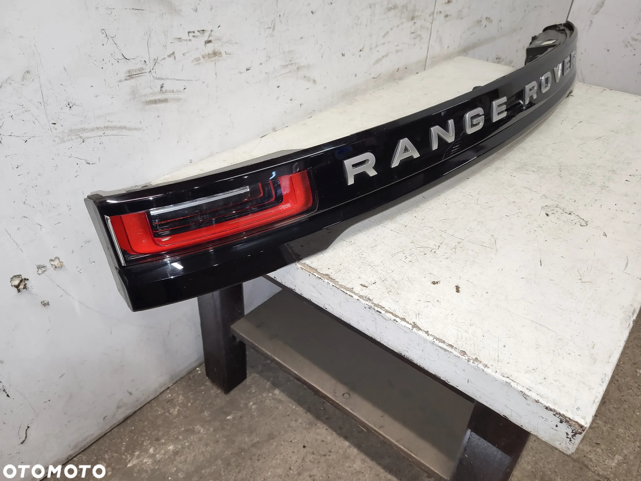 Range Rover Velar L560 blenda lampa tył tylnia - 2