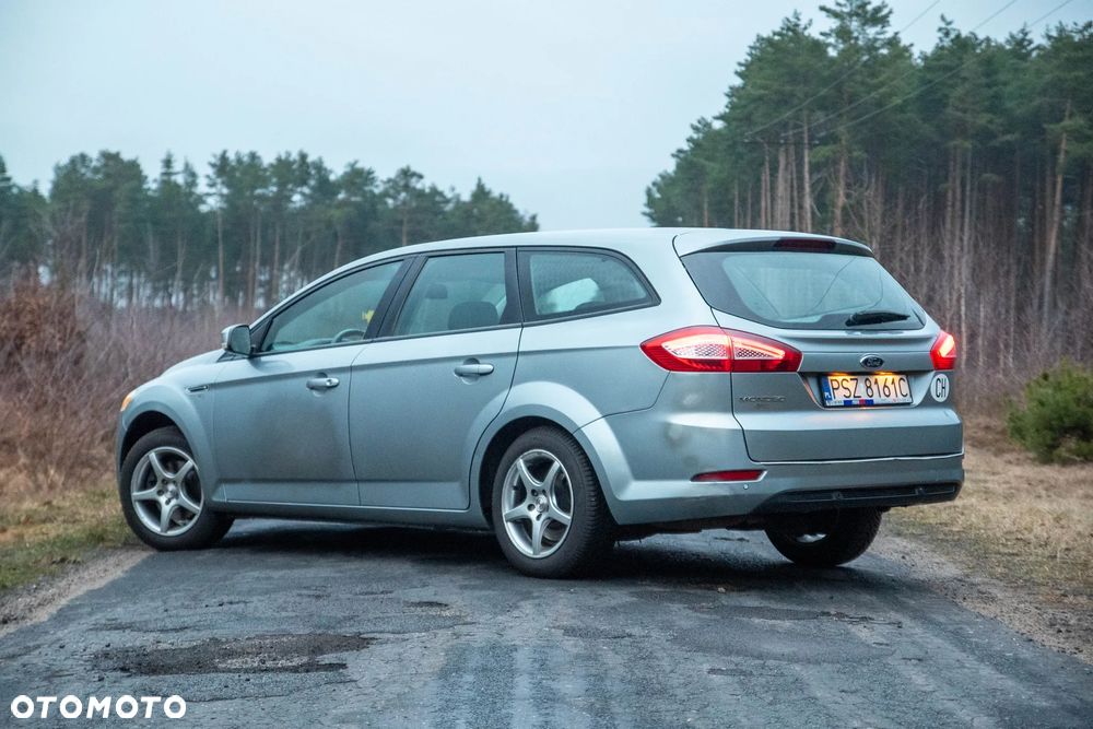 Ford Mondeo 2.0 TDCi Ambiente - 8