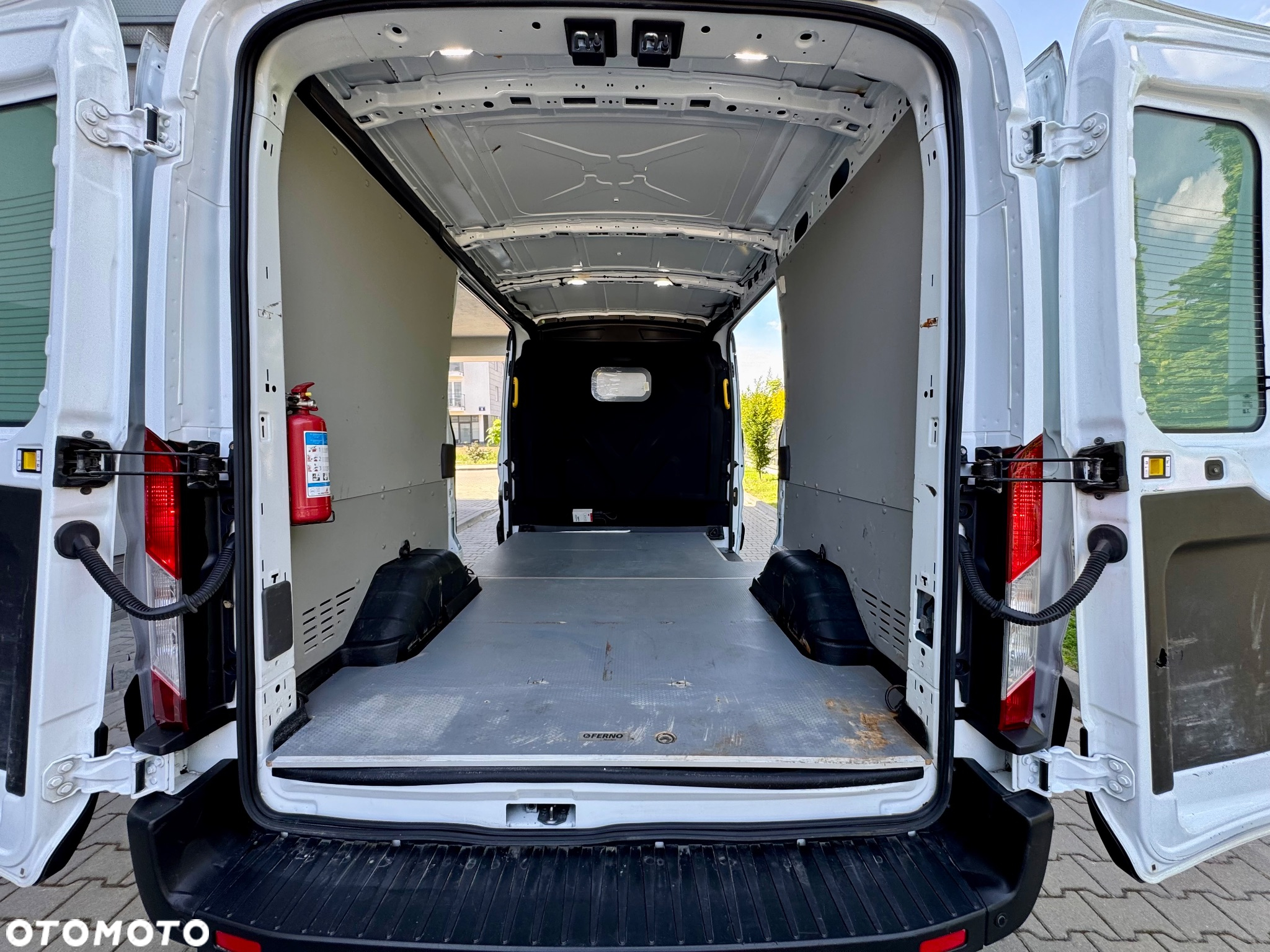Ford TRANSIT AWD 4X4 podwójne drzwi / drzwi tylne 180 Faktura VAT 23% Kamera Monitor 170KM klimatyzacja podgrzewane siedzenia czujniki 3 osobowy faktura VAT23% serwis zadbany BOGATA OPCJA L2H2 wysoki napęd na cztery koła - 19