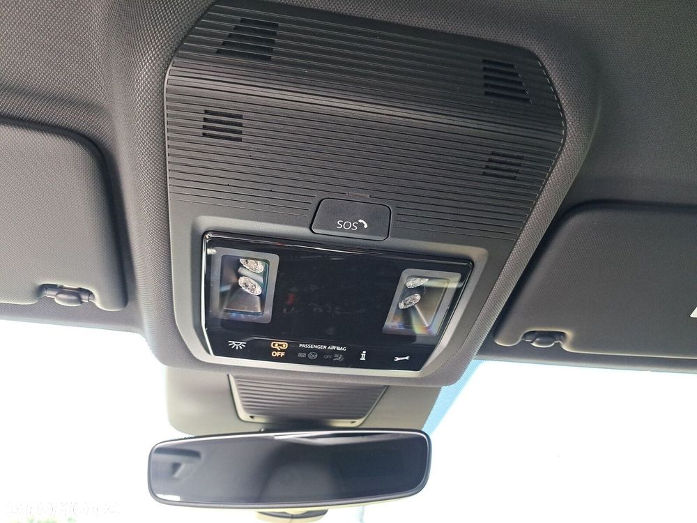 Volkswagen T-Roc 1.5 eTSI R-Line DSG - 34
