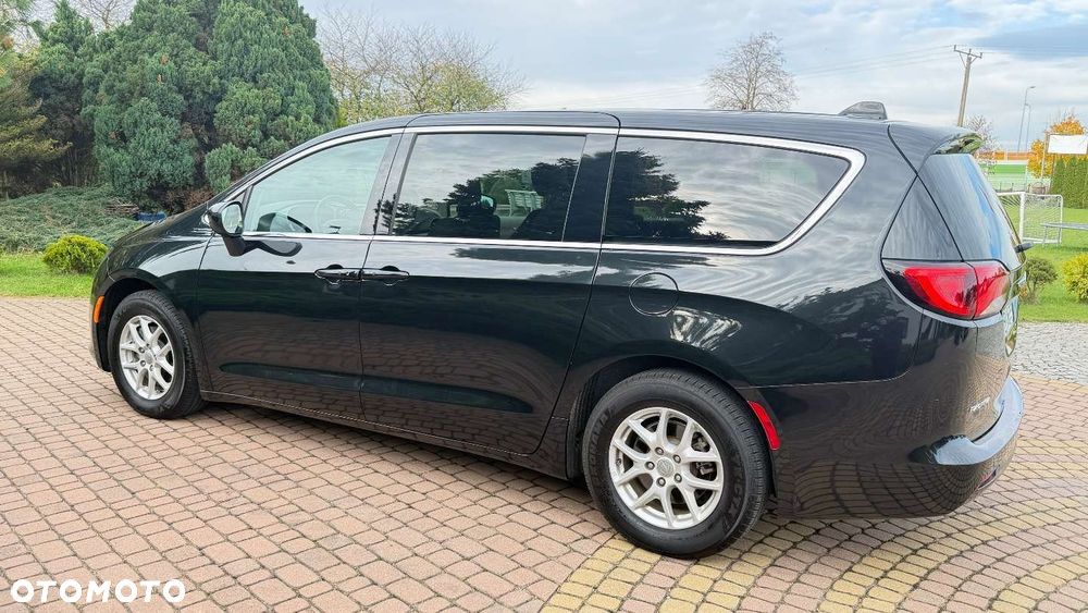 Chrysler Pacifica - 32