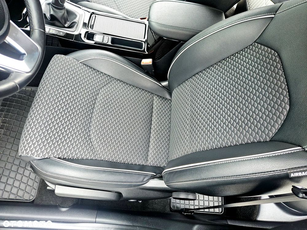 Kia XCeed 1.5 T-GDI Business Line - 16