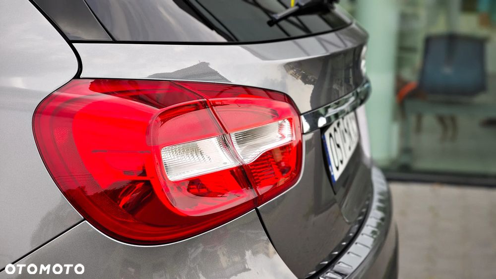 Mercedes-Benz GLA - 4