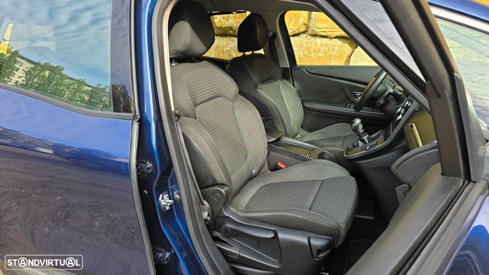 Renault Grand Scénic - 36
