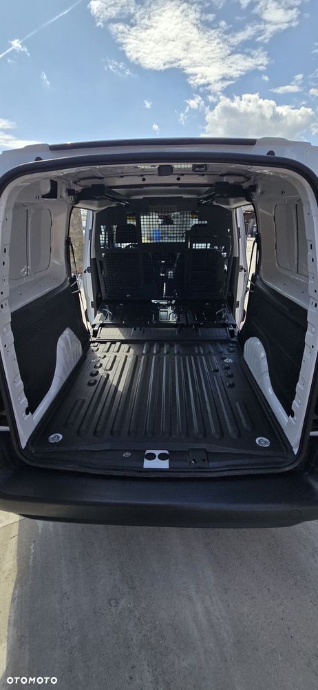 Toyota Proace City - 7