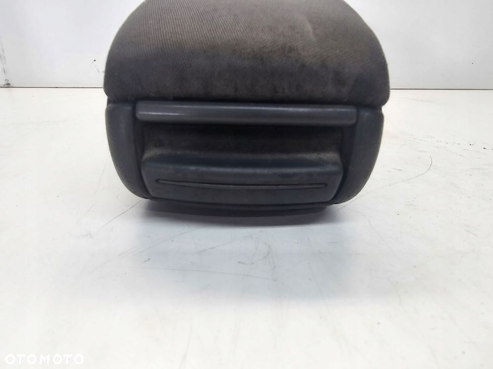 PODŁOKIETNIK PRZÓD AUDI A6 C5 4B0864207C MATERIAŁ - 2