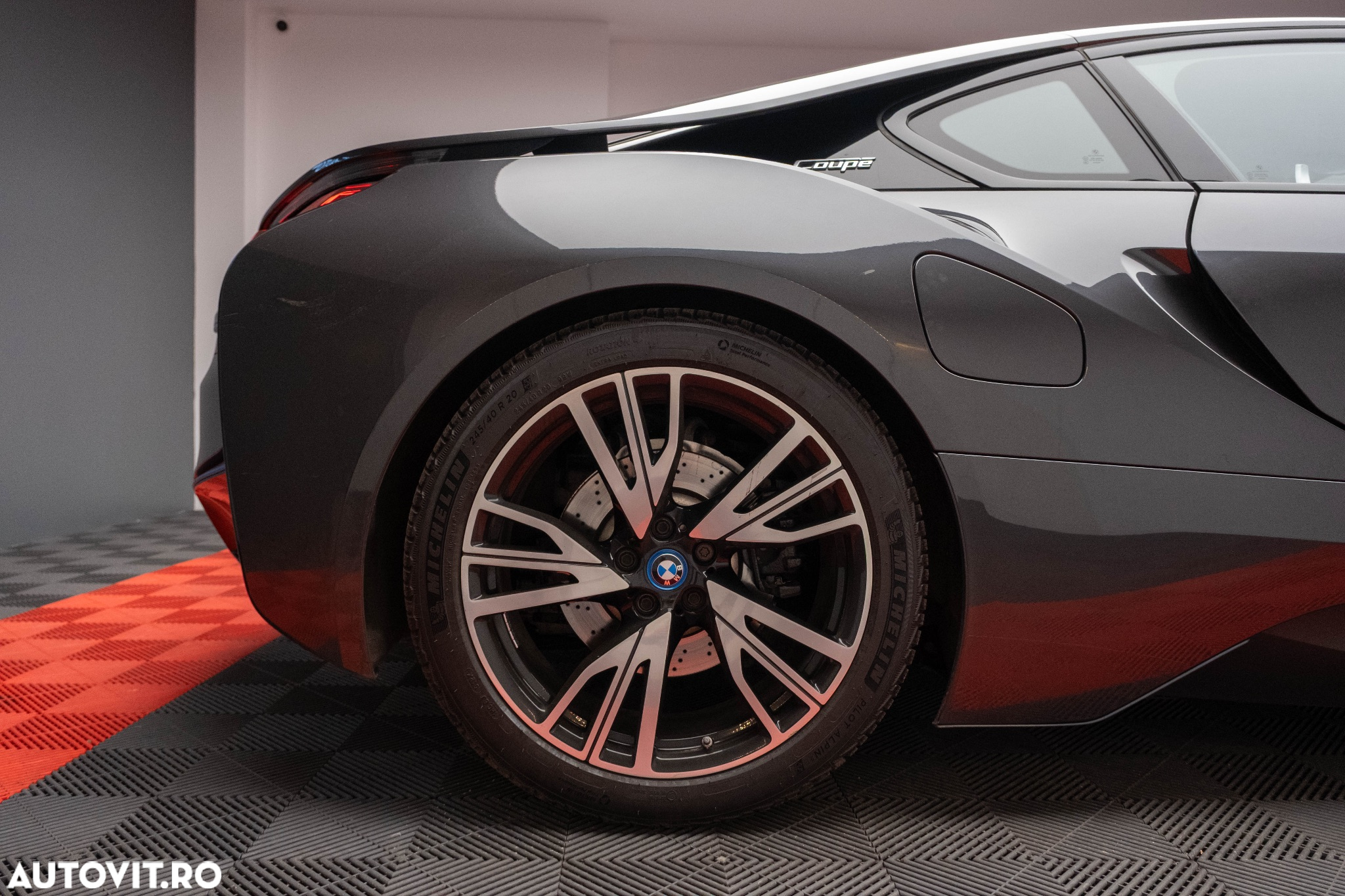 BMW i8 Coupe - 6